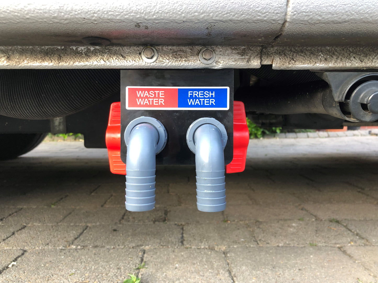 Sill Mounted Double Drain For Autotrail V-Line