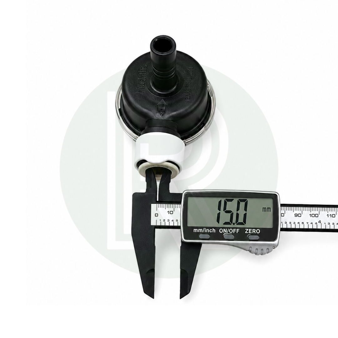 Whale Smartflo Pump Filter Strainer showing 15mm Pushfit connection measurement